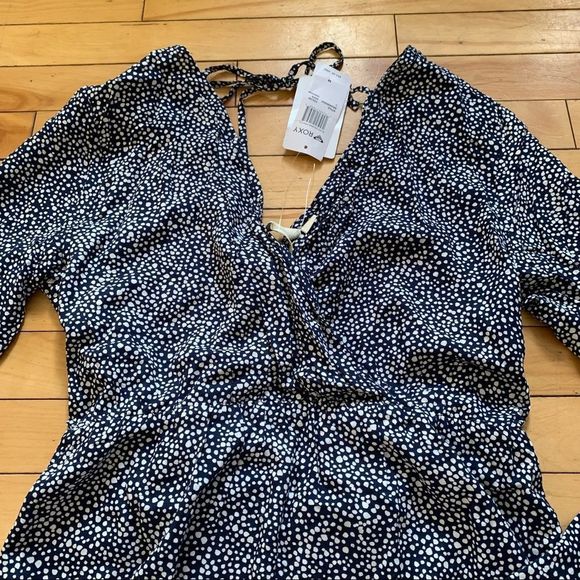 NWT Roxy Blind Dreams Dress Long Flare Sleeve Poka dot V Neck Size Medium - Picture 6 of 15
